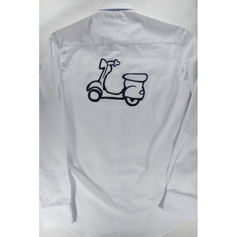 Camisa blanca Oxford vespa en espalda 3 Camisa blanca Oxford vespa en espalda - Imagen 3