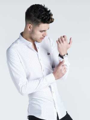 Camisa de topitos cuello mao