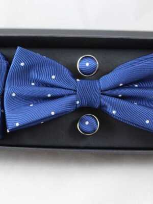 Conjunto azul claro estampado lunares