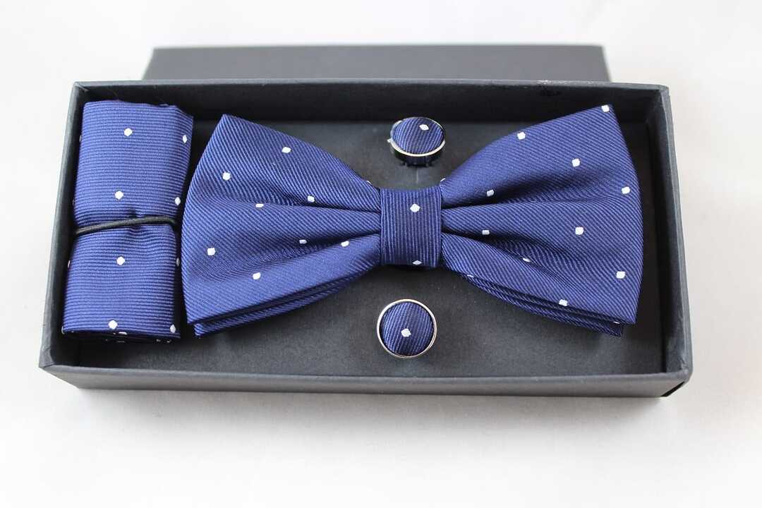 Conjunto azul marino estampado lunares 1 Conjunto azul marino estampado lunares