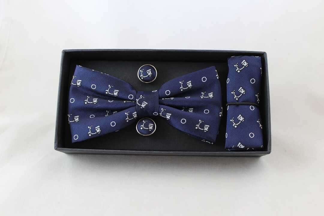 Conjunto azul marino estampado logo vespa 1 Conjunto azul marino estampado logo vespa