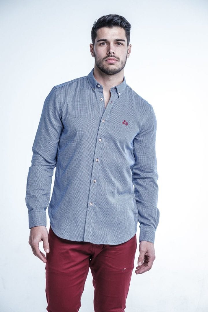 Camisa Estampada con Topitos Rojos 1 Camisa Estampada con Topitos Rojos