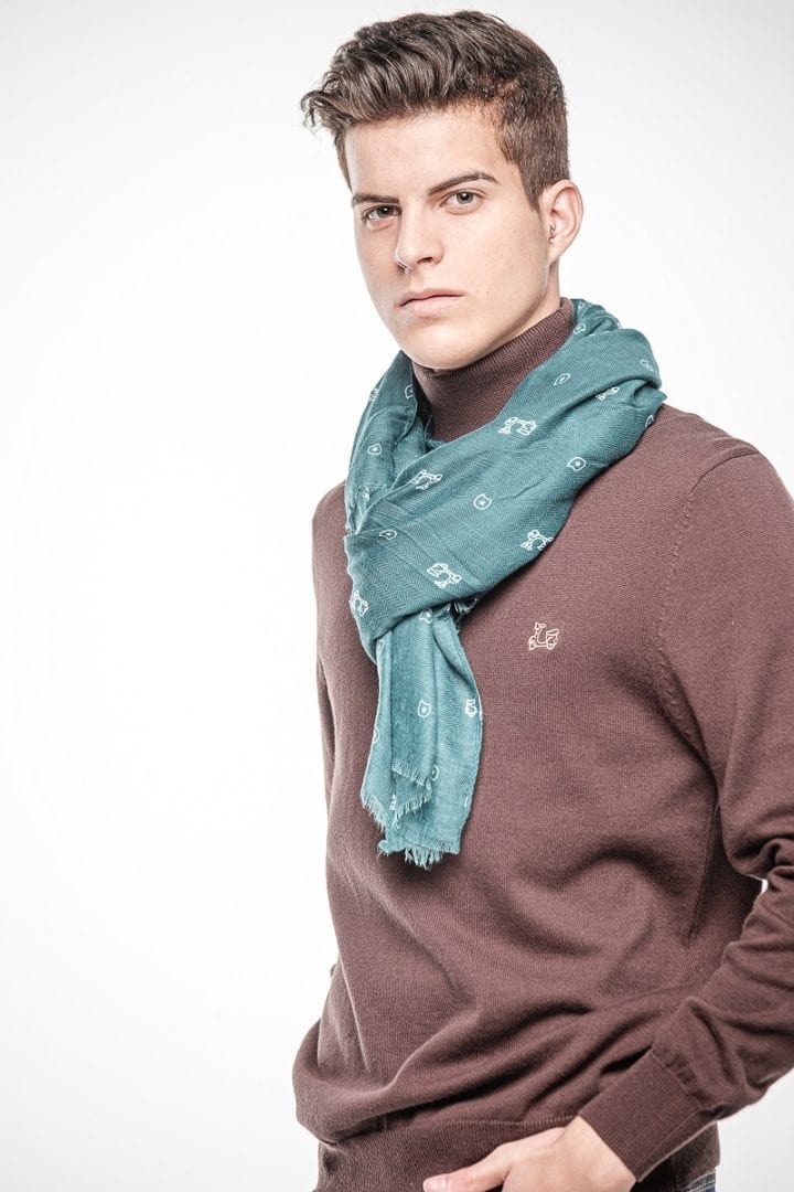 Pashmina verde con motos 1 Pashmina verde con motos