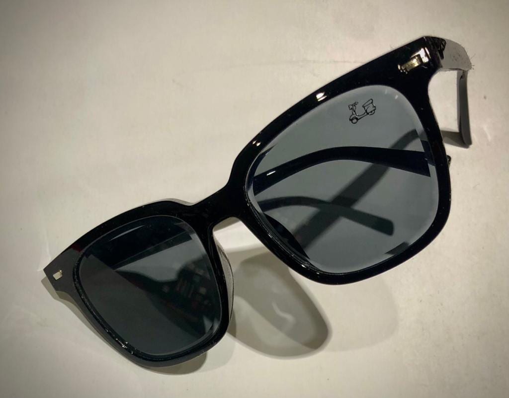 Gafas de sol negras 1 Gafas de sol negras